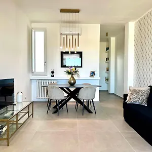 Via Dante Luxury Apartment
